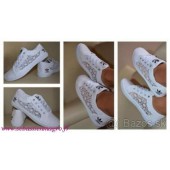 baskets adidas dentelle blanche